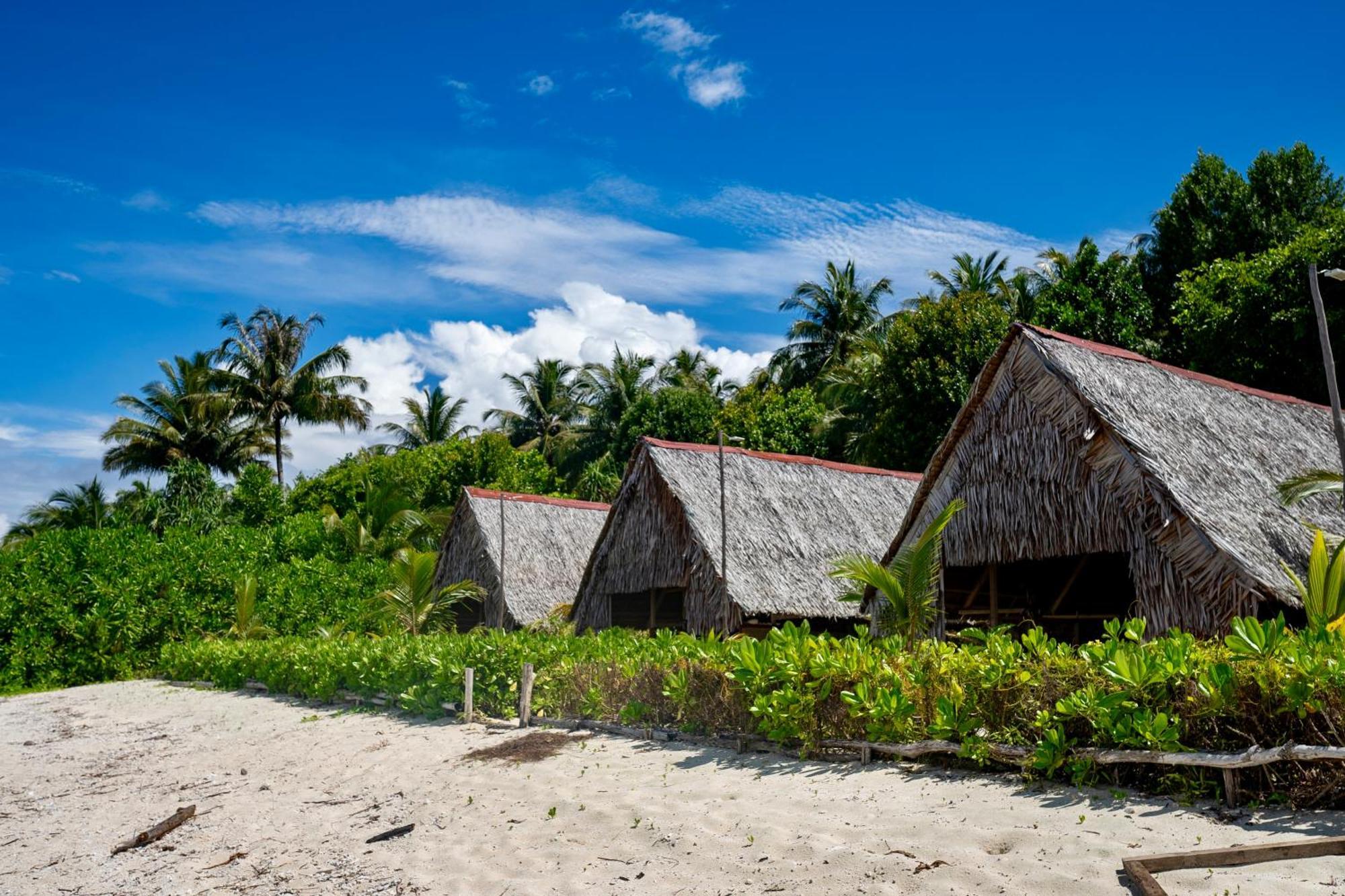 Ira Bungalows Pulau Banyak Alaban ภายนอก รูปภาพ